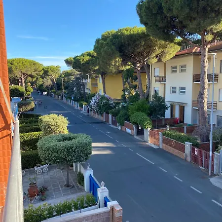 Vacanze Apartment *